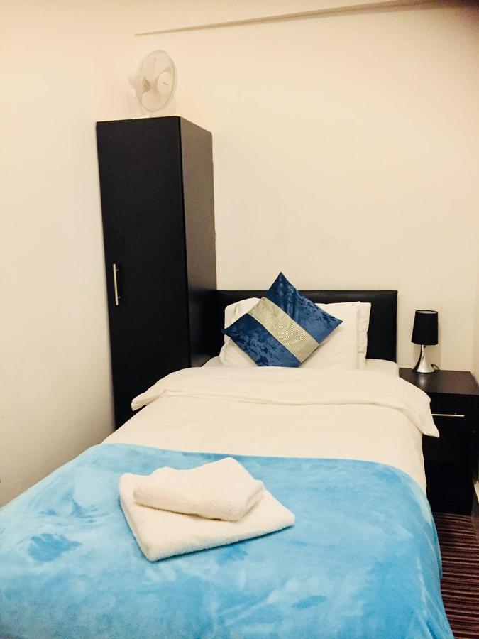 Metro House Star Accommodation 伦敦 外观 照片