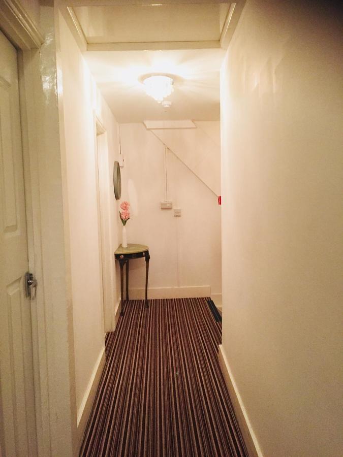 Metro House Star Accommodation 伦敦 外观 照片