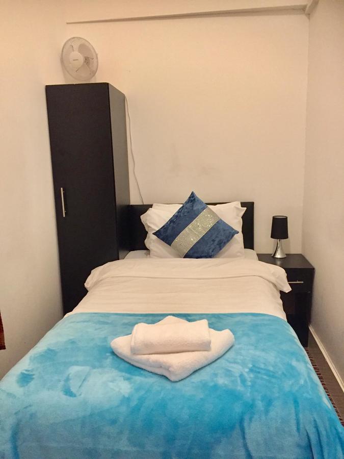 Metro House Star Accommodation 伦敦 外观 照片