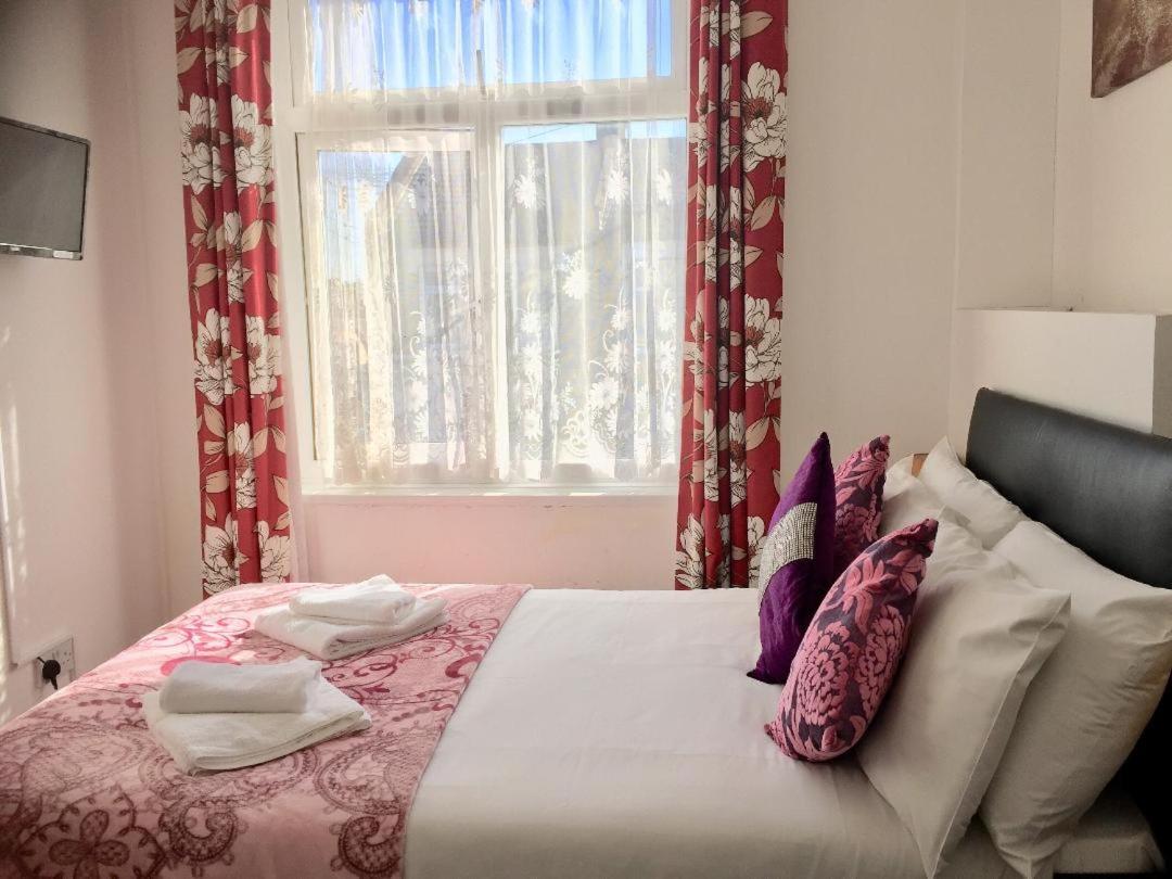 Metro House Star Accommodation 伦敦 外观 照片